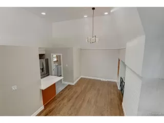 Photo #5: 6948988 Listing 