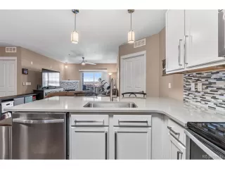 Photo #5: 6949658 Listing