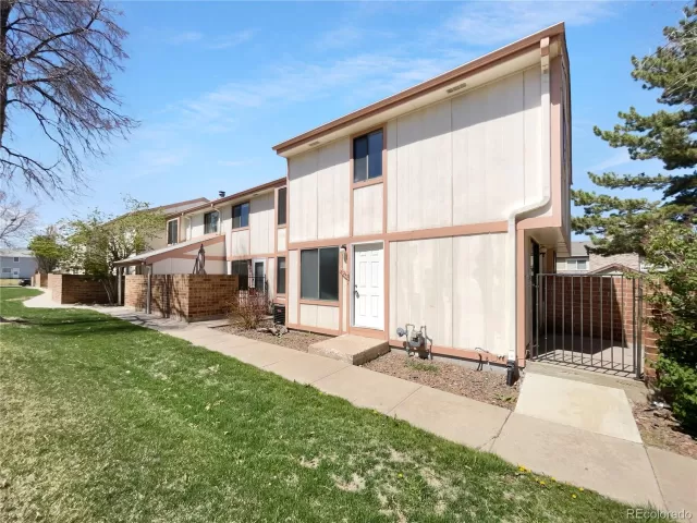 MLS: 6950079 Condo For Sale