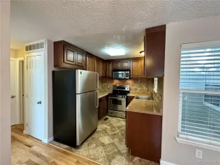 Photo #3: 6953880 Listing