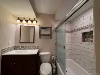 Photo #4: 6953880 Listing