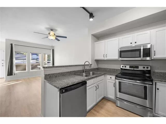 MLS: 6955792 Condo For Sale