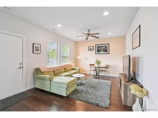 Photo #3: 6956134 Listing