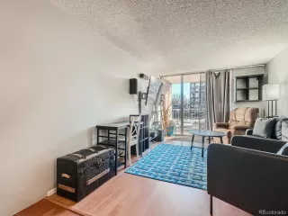 Photo #5: 6956689 Listing