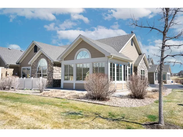 MLS: 6958734 Condo For Sale