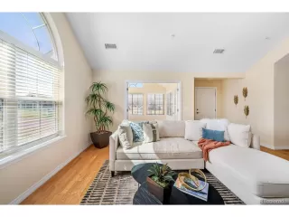 Photo #5: 6958734 Listing