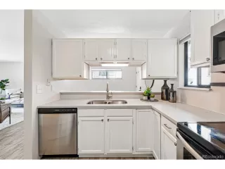 Photo #2: 6960315 Listing