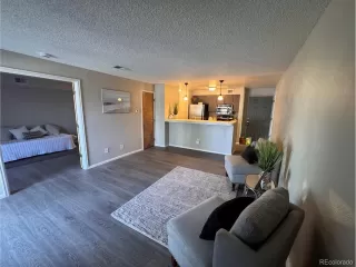 Photo #4: 6960513 Listing 