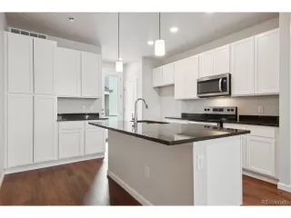Photo #5: 6961539 Listing
