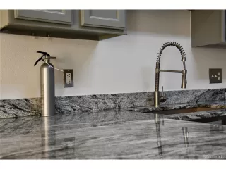 Photo #2: 6962439 Listing 