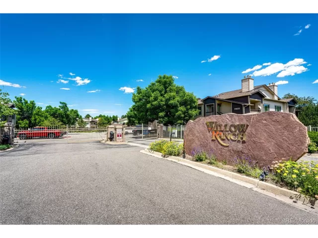 MLS: 6963882 Condo For Sale