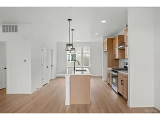 Photo #6: 6967220 Listing