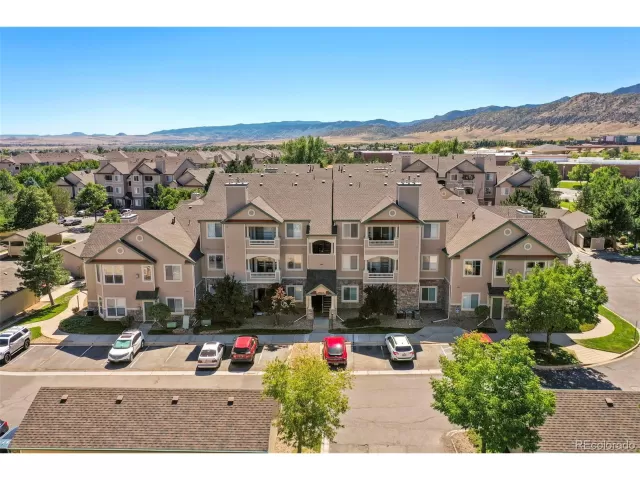 MLS: 6967860 Condo For Sale