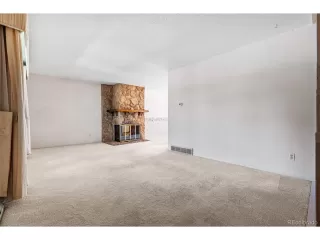 Photo #4: 6967954 Listing