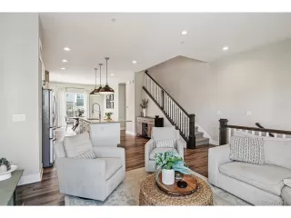 Photo #3: 6968187 Listing 