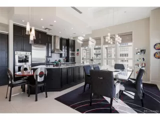 Photo #5: 6968592 Listing