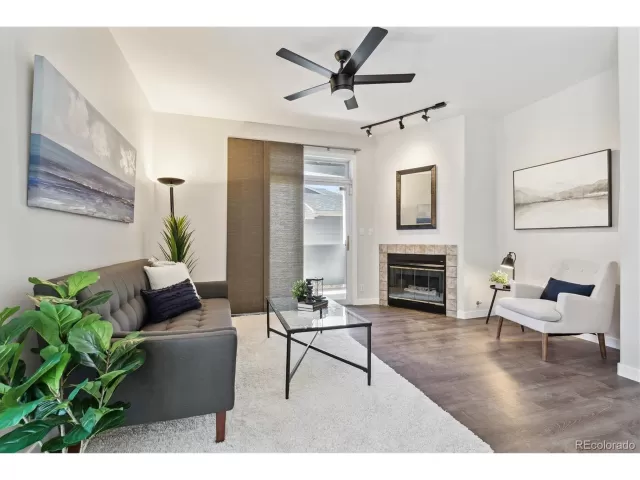 MLS: 6975002 Condo For Sale
