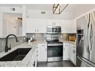 Photo #3: 6975002 Listing