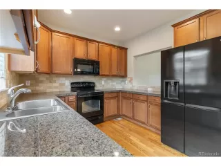 Photo #5: 6975955 Listing