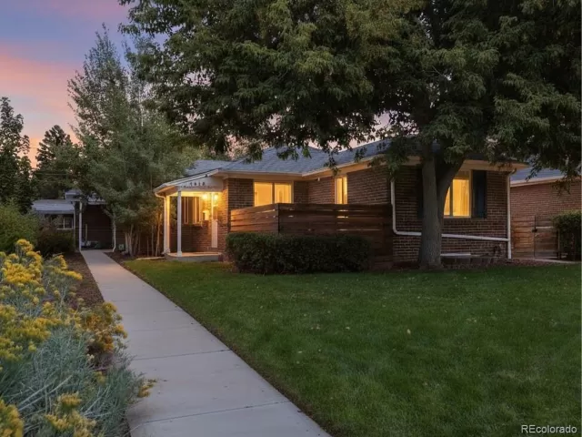 MLS: 6981376 Condo For Sale