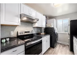 Photo #5: 6986879 Listing