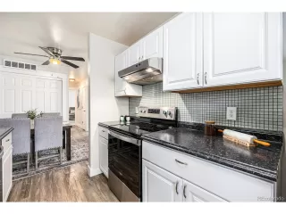 Photo #6: 6986879 Listing