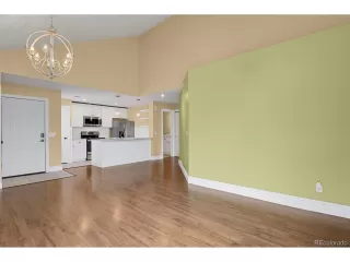 Photo #4: 6988741 Listing