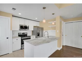 Photo #5: 6988741 Listing