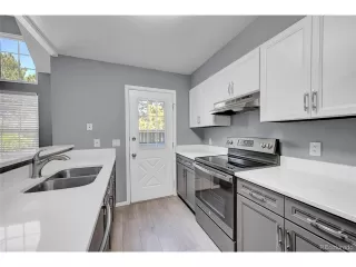 Photo #4: 6989093 Listing