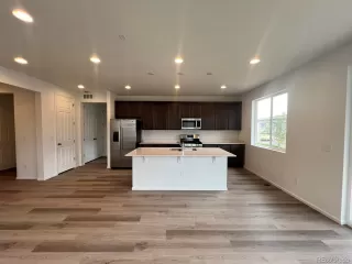 Photo #2: 6989103 Listing
