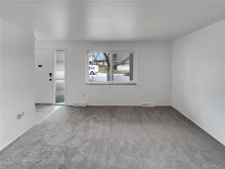 Photo #2: 6989798 Listing 