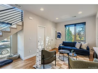 Photo #2: 6991239 Listing