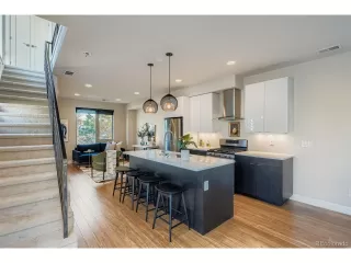 Photo #3: 6991239 Listing