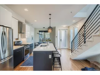 Photo #5: 6991239 Listing