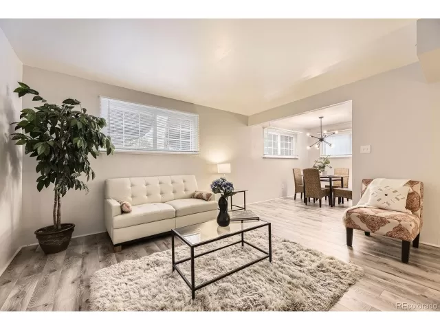 MLS: 6995744 Condo For Sale