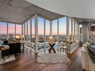 Photo #2: 7004378 Listing