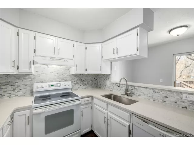 MLS: 7007734 Condo For Sale