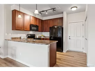 Photo #2: 7018101 Listing