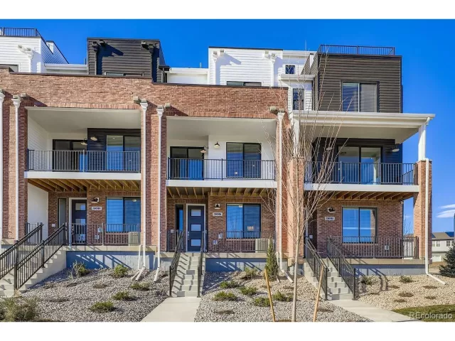 MLS: 7027685 Condo For Sale