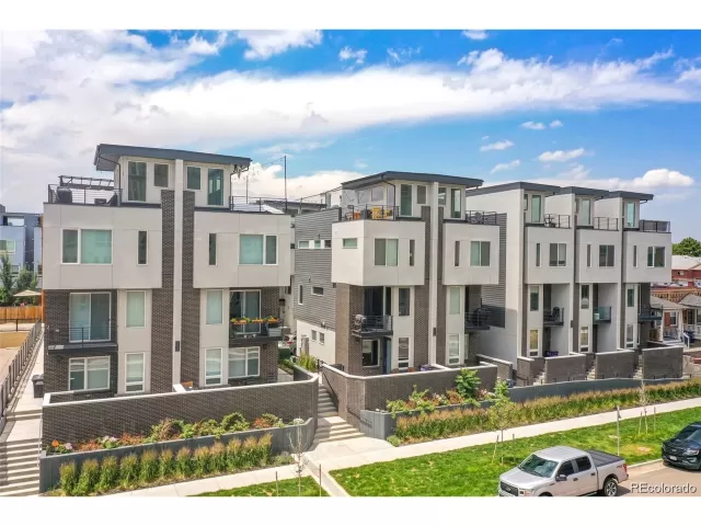 MLS: 7033868 Condo For Sale