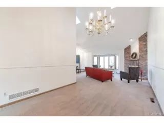 Photo #6: 7036170 Listing