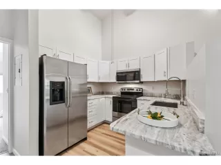 Photo #4: 7038702 Listing 