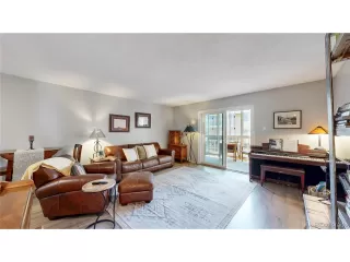 Photo #3: 7042041 Listing