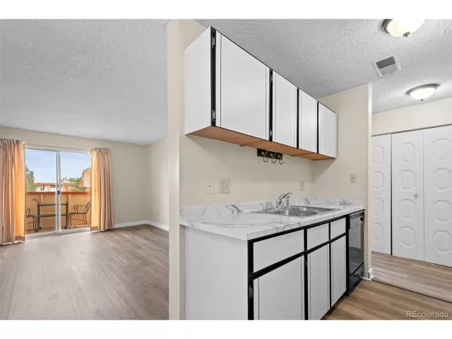 MLS: 7042654 Condo For Sale