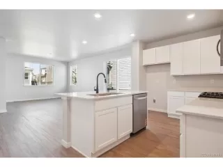 Photo #3: 7046178 Listing