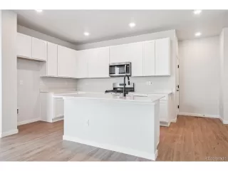 Photo #5: 7046178 Listing