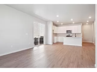 Photo #6: 7046178 Listing