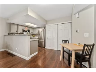 Photo #6: 7048585 Listing