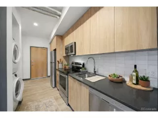 Photo #3: 7049364 Listing