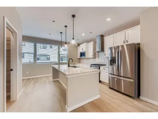 Photo #4: 7049702 Listing